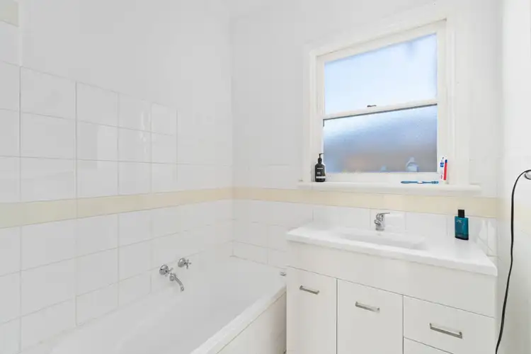 Fifth view of Homely townhouse listing, 1/40 King Street, Maffra VIC 3860