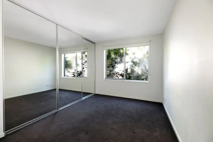 Fifth view of Homely apartment listing, 25/4a Lansdowne Road, St Kilda East VIC 3183