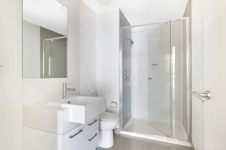 Sixth view of Homely apartment listing, 25/4a Lansdowne Road, St Kilda East VIC 3183