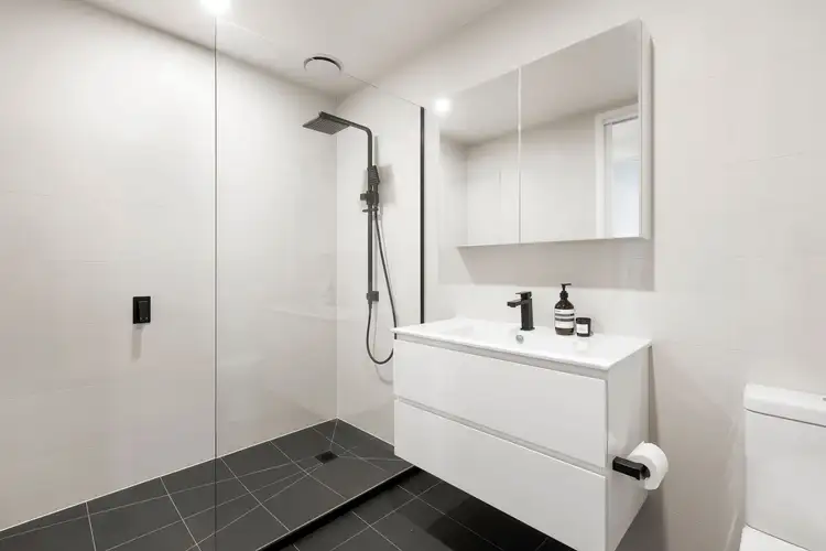 Fifth view of Homely apartment listing, 4/547 Hampton Street, Hampton VIC 3188