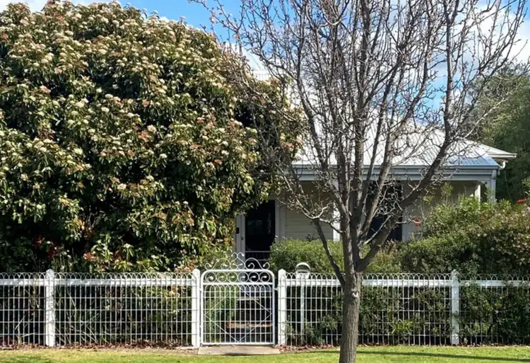 31 Carpenter Street, Maffra VIC 3860