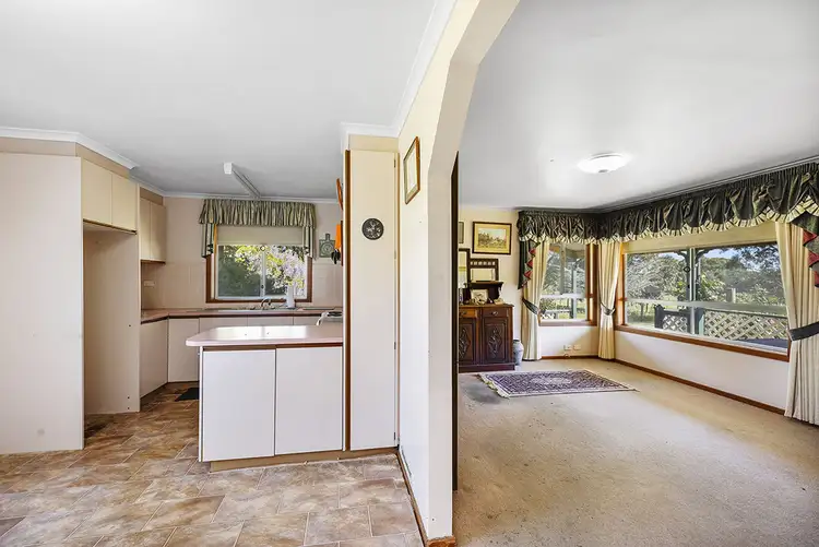 Fifth view of Homely rural property listing, 100 Kurtzes Road, Hamilton VIC 3300