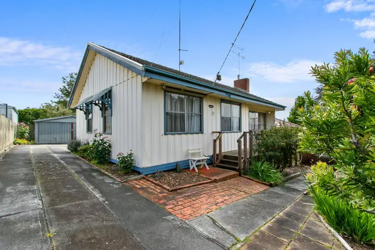 25 Kathleen Street