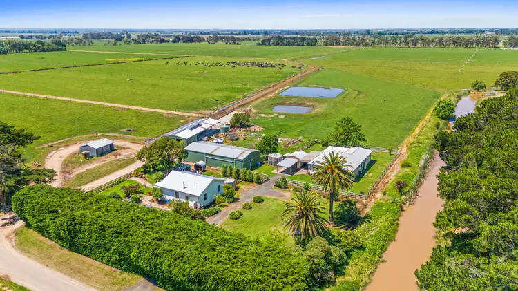 Main view of Homely rural property listing, 4 Cross Road, Bundalaguah VIC 3851