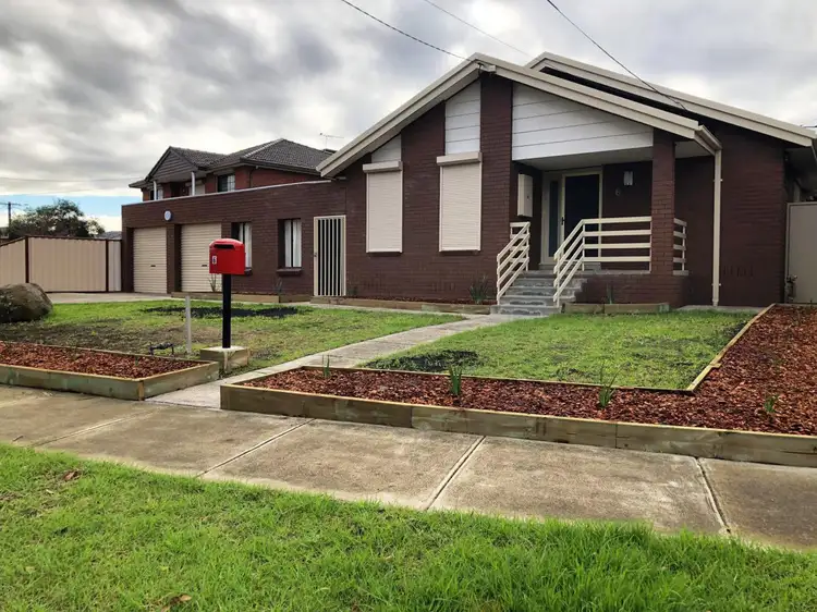 6 Claremont Crescent