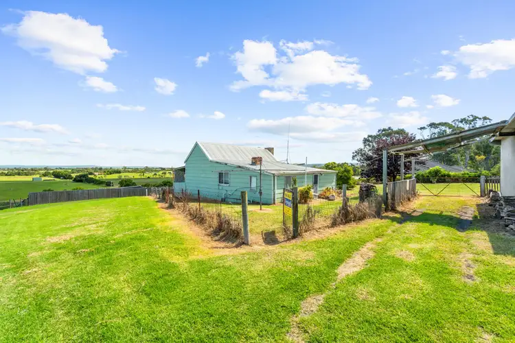 5 Hilltop Crescent, Heyfield VIC 3858