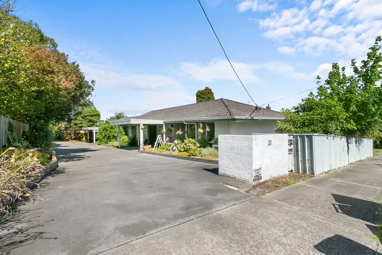 1-4/21 Leith Street, Newborough VIC 3825