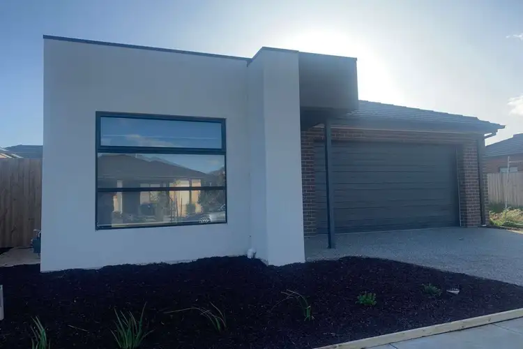 19 Chromite Circuit, Weir Views VIC 3338