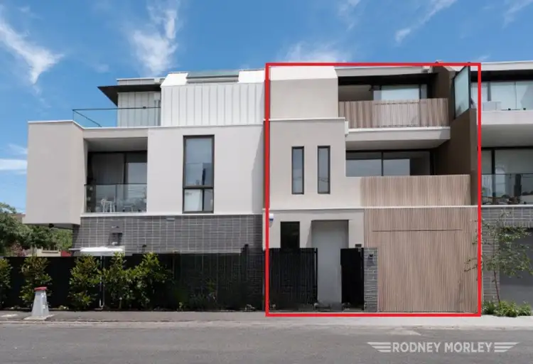 1A May Street, Elwood VIC 3184