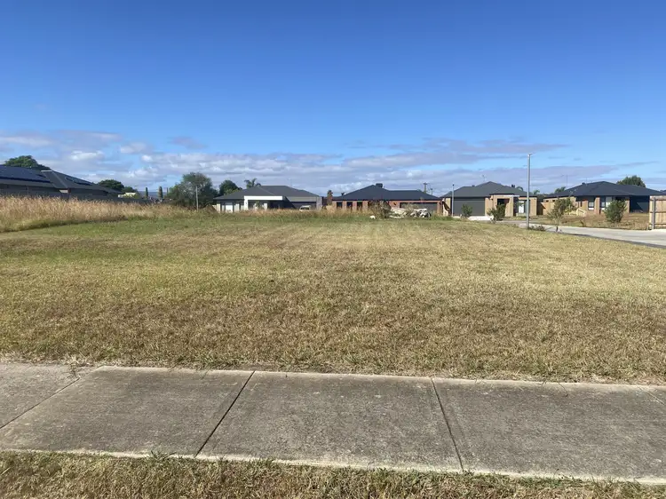 25 Lord Place, Morwell VIC 3840