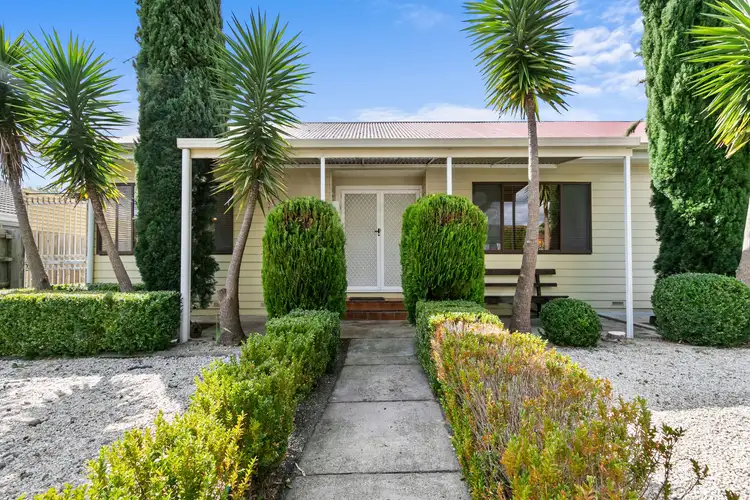 6 Avondale Road, Morwell VIC 3840
