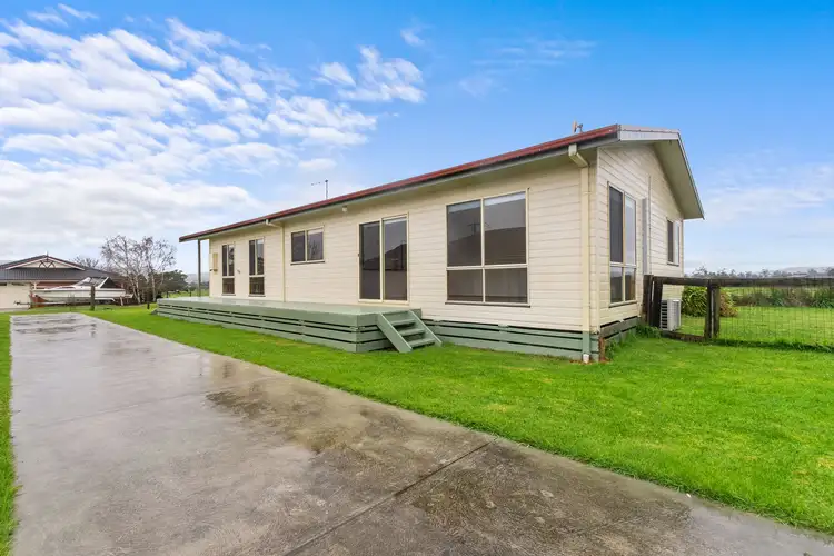 Second view of Homely house listing, 16 Leeandale Drive, Yinnar VIC 3869