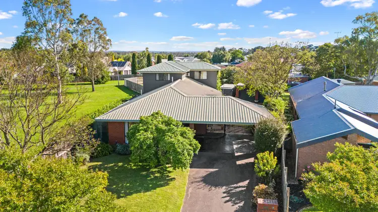 Fifth view of Homely house listing, 5 Louise Court, Sale VIC 3850