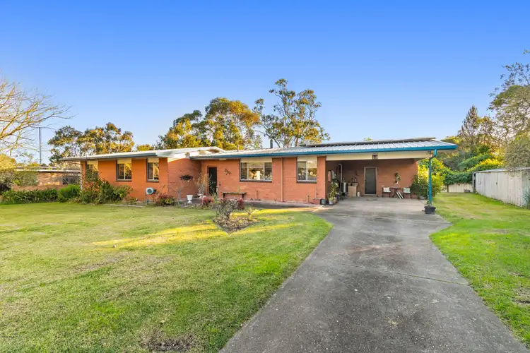 14 Davis Street, Heyfield VIC 3858