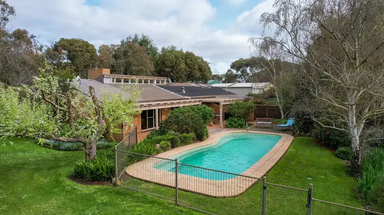 521 Mill Road, Strathkellar VIC 3301