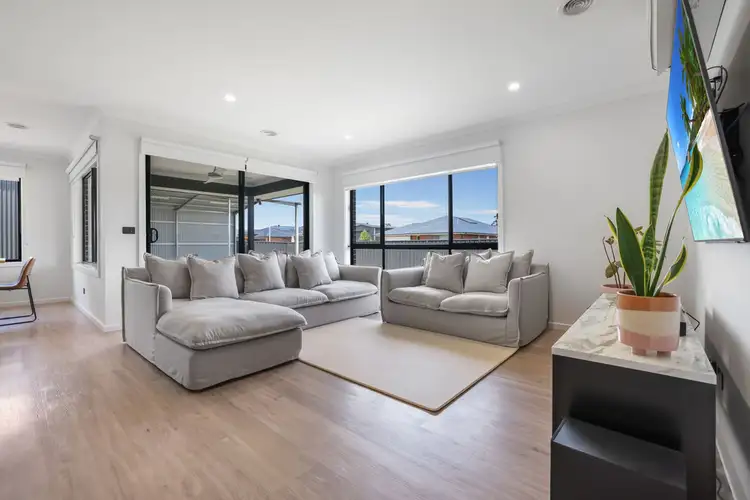 Second view of Homely house listing, 8 Ferguson Way, Sale VIC 3850