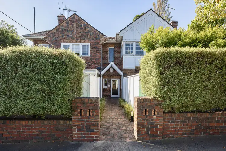 2/2A Lynedoch Avenue, St Kilda East VIC 3183