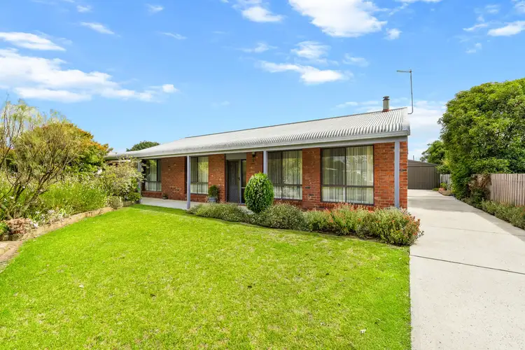 17 Thomson Street, Stratford VIC 3862