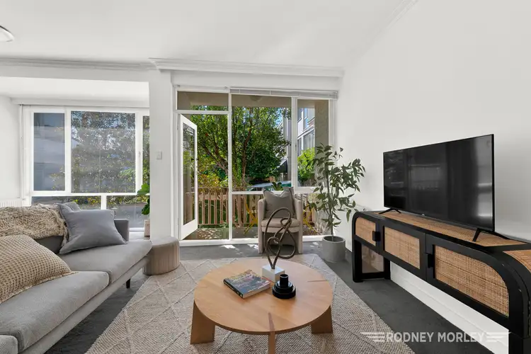 Third view of Homely apartment listing, 5/5 Selwyn Court, Toorak VIC 3142