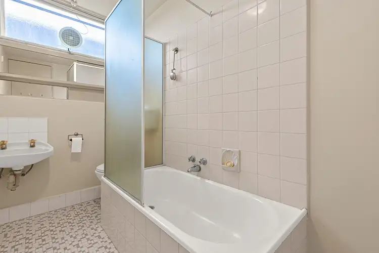 Fourth view of Homely apartment listing, 6/10 Brook Street, Hawthorn VIC 3122