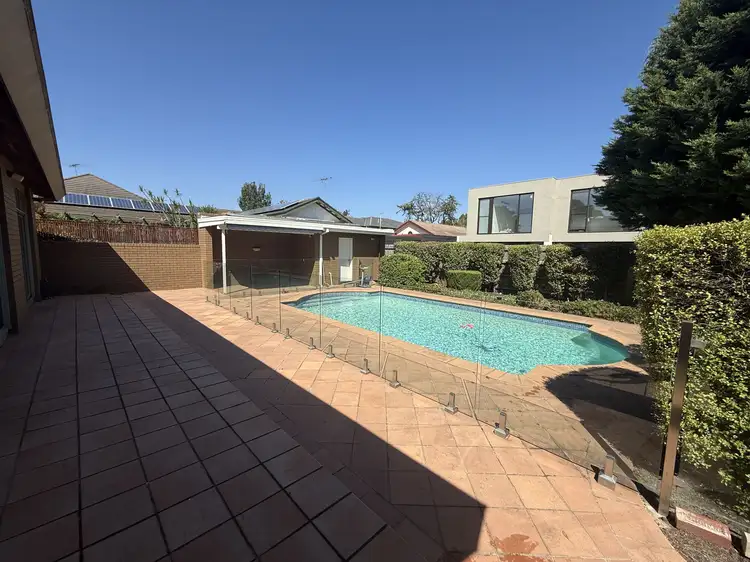 10 Burrindi Road, Caulfield South VIC 3162