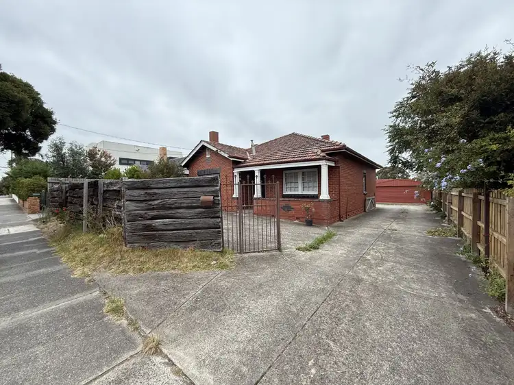 1292 North Road