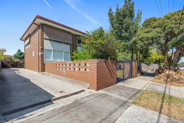 15/212 Kambrook Road, Caulfield VIC 3162