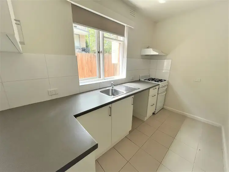 10 Charnwood Road