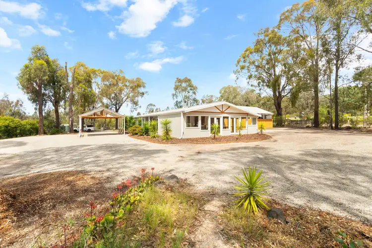 5 Nerrigundah Drive, Glenmaggie VIC 3858