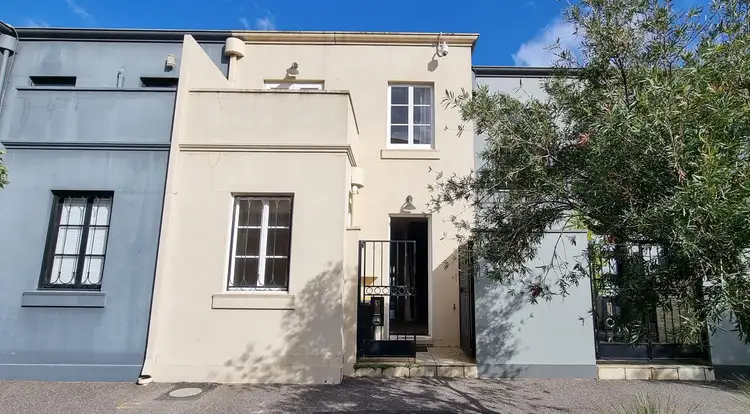 9 Rouse Street, Port Melbourne VIC 3207