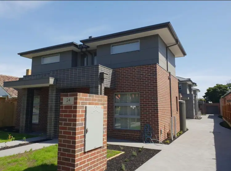 2/24 Storey Road, Reservoir VIC 3073