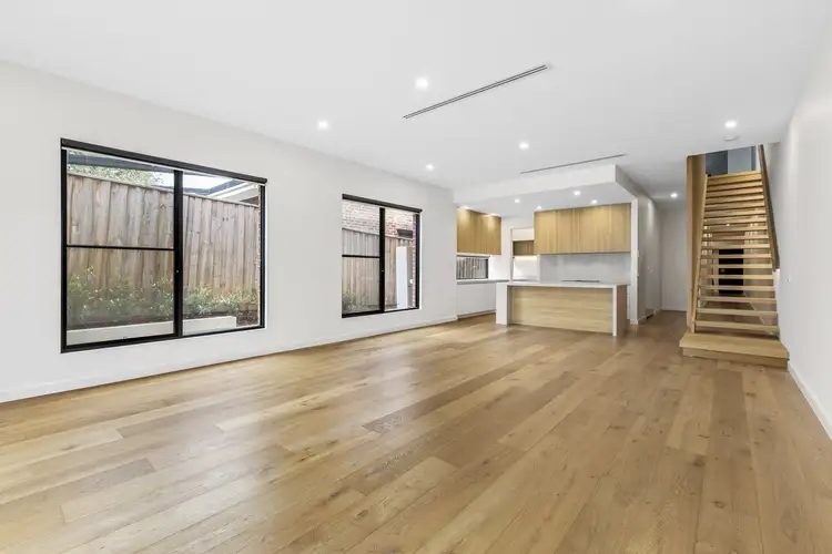 20 Iris Street, Burwood VIC 3125