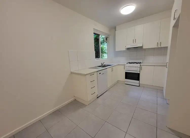 24/1 Whitehall Court, Caulfield North VIC 3161