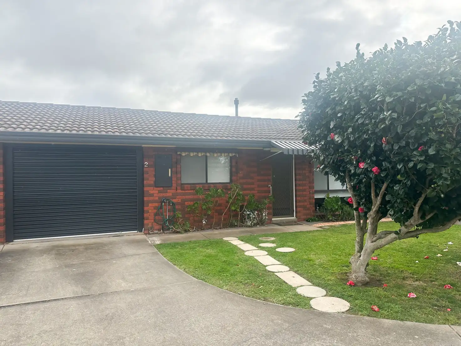 Main view of Homely unit listing, 2/4 Oak Street, Sale VIC 3850