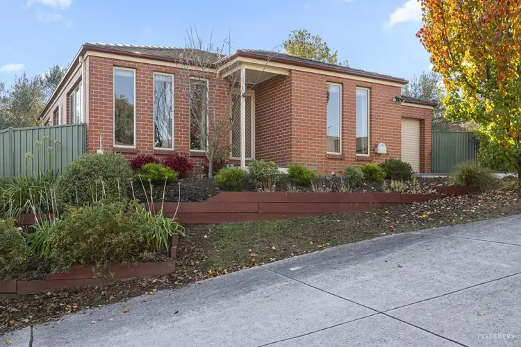 Main view of Homely townhouse listing, 5 Newhaven Close, Mount Pleasant VIC 3350
