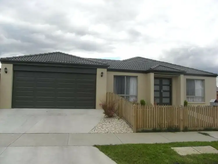 1 Mountain Grey Circuit, Morwell VIC 3840