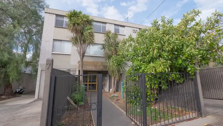 8/7-9 James Avenue, Kew VIC 3101