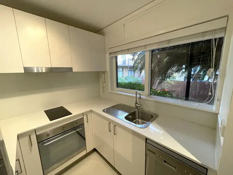 2/3 Herbert Street, St Kilda VIC 3182