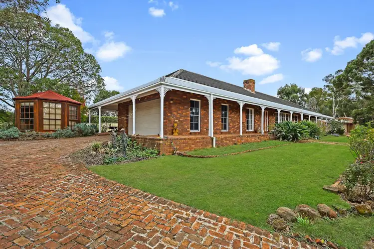 7 Grosvenor Place, Hamilton VIC 3300