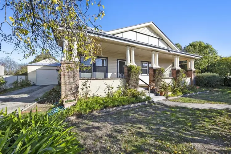 19 Queen Victoria Street, Newington VIC 3350