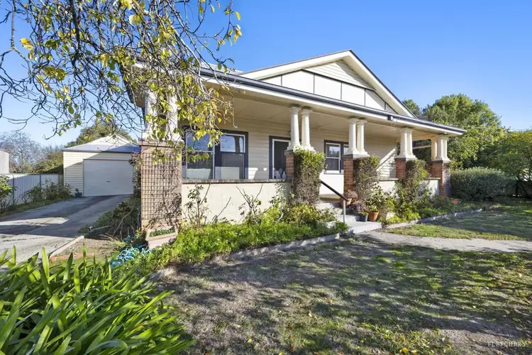 19 Queen Victoria Street, Newington VIC 3350