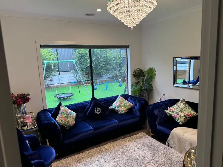 18 Igneous Road, Craigieburn VIC 3064