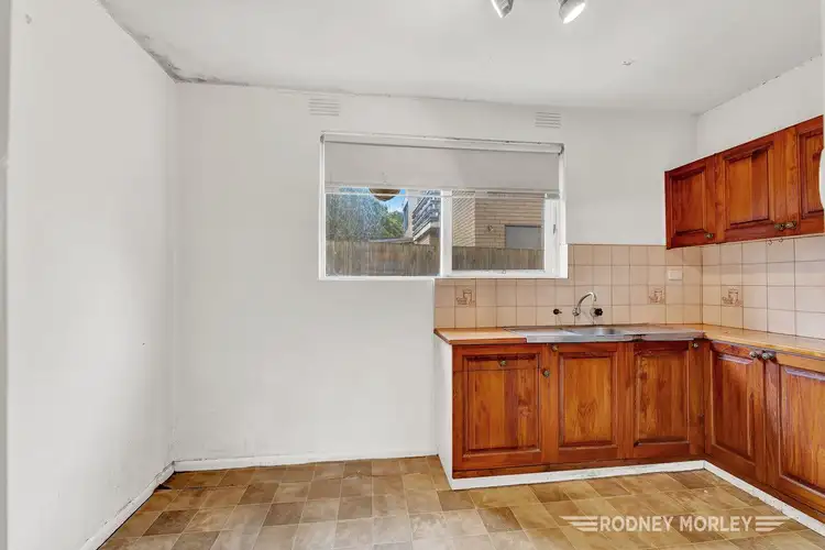 Fifth view of Homely apartment listing, 2/26 Eumeralla Road, Caulfield South VIC 3162