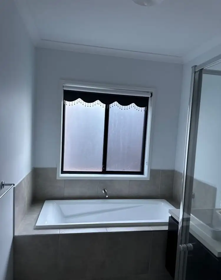 Fifth view of Homely house listing, 8 Fadden Place, Epping VIC 3076