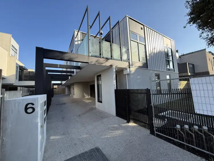 Main view of Homely unit listing, 1/6 Gordon Street, Maribyrnong VIC 3032