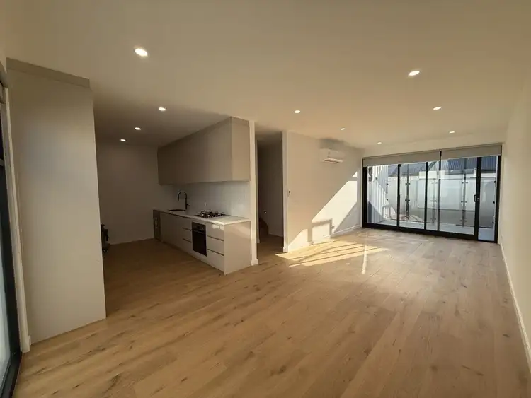 Fourth view of Homely unit listing, 2/6 Gordon Street, Maribyrnong VIC 3032