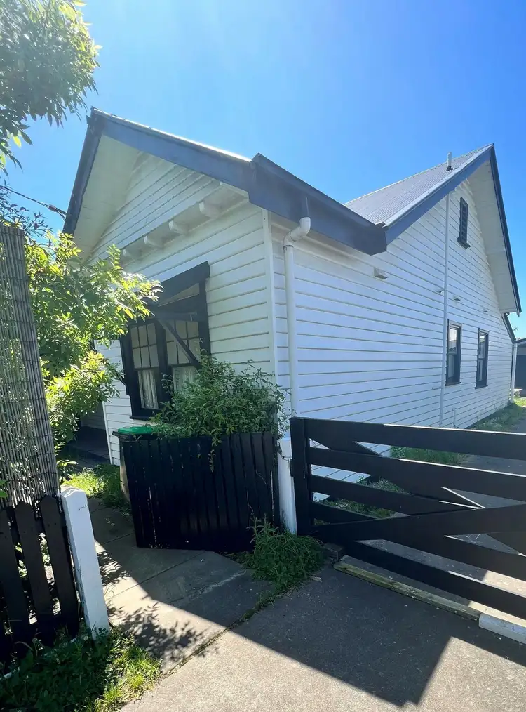 14 Latrobe Road, Morwell VIC 3840