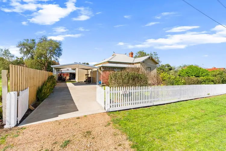 13 Davis Street, Heyfield VIC 3858