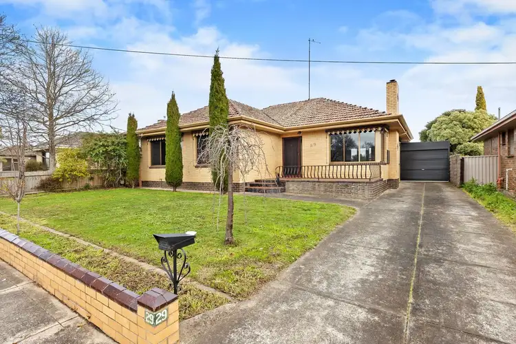 29 Pauls Crescent, Wendouree VIC 3355