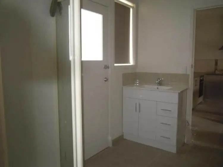 Fifth view of Homely unit listing, Unit 1/26 Cherry Crescent, Morwell VIC 3840